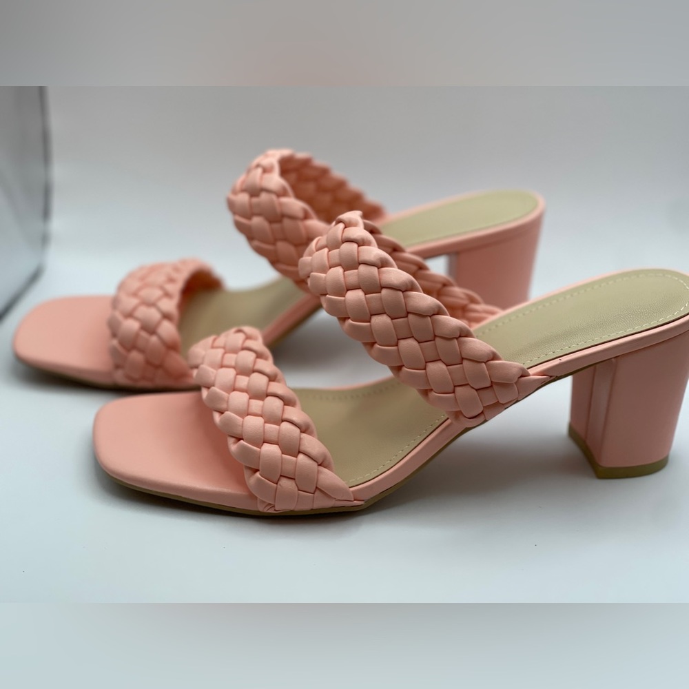 Pink soft braided shoes